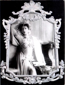Mata Hari – unbekannte/r FotografIn